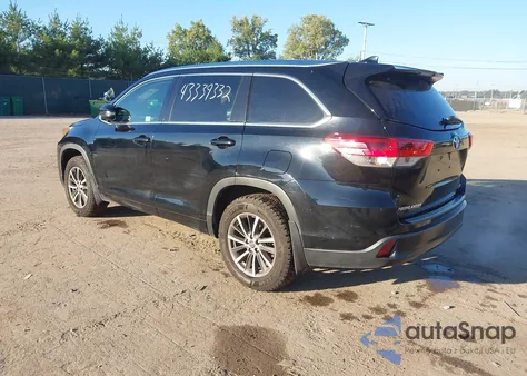 2018 Toyota Highlander Xle from USA, damaged, VIN 5TDJZRFH3JS546382
